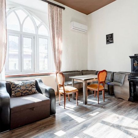 Central Location King Size Bed Tbilisi Eksteriør billede