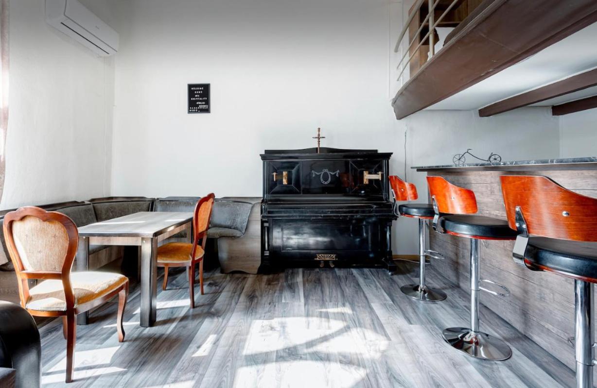 Central Location King Size Bed Tbilisi Eksteriør billede