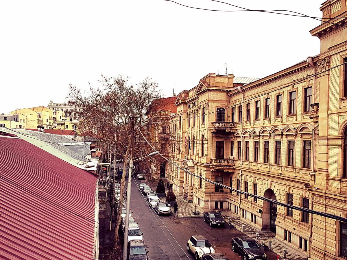 Central Location King Size Bed Tbilisi Eksteriør billede